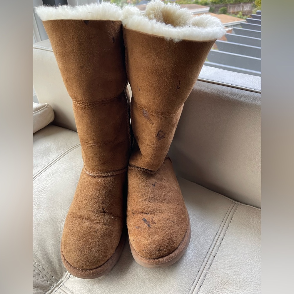 UGG Women's Tan and Cream Sheepskin Slippers - Picture 7 of 10